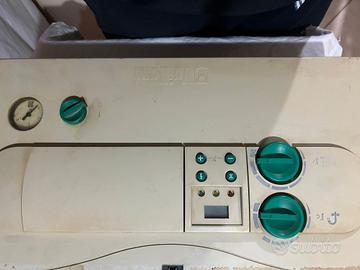 Vari ricambi per caldaia Vaillant 