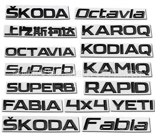 Loghi Skoda badge emblema scritta scritte nero