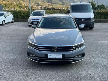 VOLKSWAGEN Passat Variant 2.0 TDI SCR 200 CV 4MO