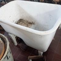 Vasca bagno con piedini smontabili smaltata