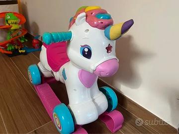 Baby Clementoni Nuvola Dolce Unicorno cavalcabile 