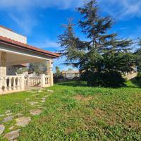 PORZIONE DI BIFAMILIARE A LATINA