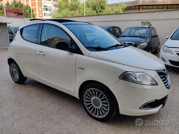 Lancia Ypsilon 1.2 Benzina tetto apribile e pelle
