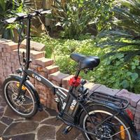 Bici elettrica ONE Easy – solo 50 km, come nuova!