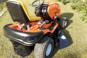 trattorino rasaerba tagliaerba 