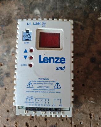 INVERTER LENZE input 220V monofase out 220 trifase