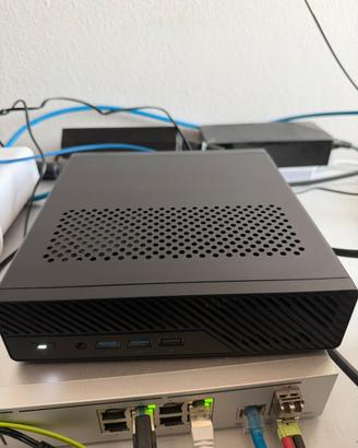 WorkStation Minisforum A02 Ryzen 9 64GB, 4 TB SSD