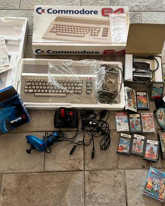 Commodore 64 C64 con scatola, joystick giochi