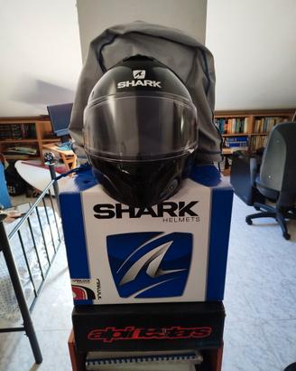 Casco Shark Spartan Carbon