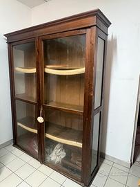 Coppia vetrine museo