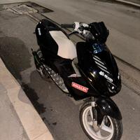yamaha aerox ( cambio con 125 targati)