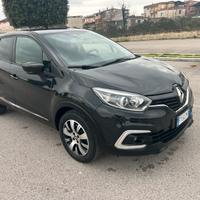 Renault Captur 1,5 Dci 90cv total black da vetrina