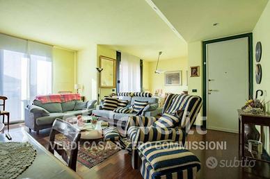 Appartamento di 120 m² con 3 locali e box auto dop