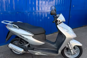 Scooter honda Dylan 125