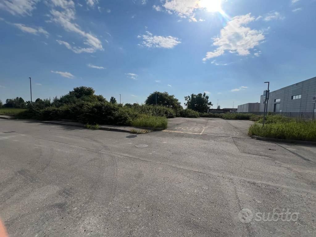 Terreno di 1000 m² a Romano di Lombardia - Vista 4