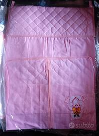 Portapannolini per bimba con ricamo