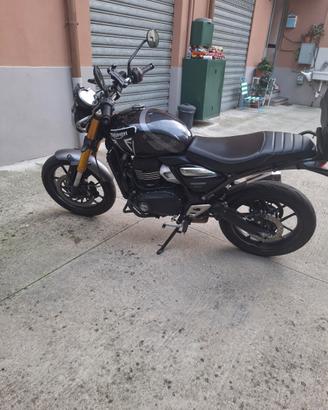TRIUMPH SPEED 400 4800km con paramotore