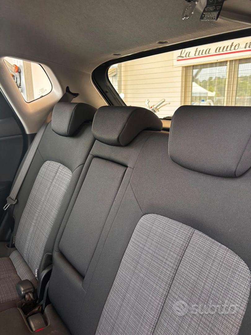 Kia Venga 2010 photo 5
