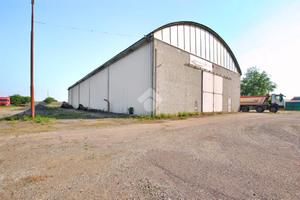 CAPANNONE A CRESCENTINO