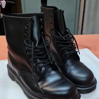 Dr. Martens Stringati 1460 Mono Black 43