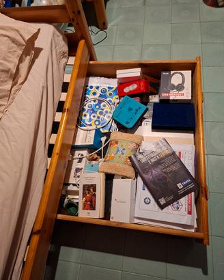 cassetto portaoggetti