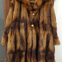 Pelliccia di puzzola con cappuccio, cappotto nuovo