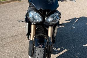 Triumph speed triple 2016