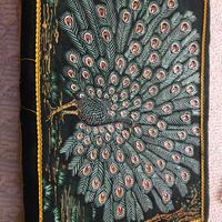 Cuscino 2 con pavone e frange