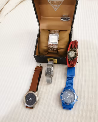 n. 5 orologi