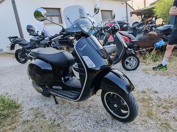 Vespa gts 300