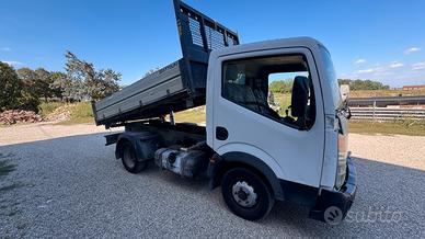 Camioncino Nissan Canstar