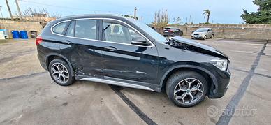 BMW X1 s-line 18d incidentata