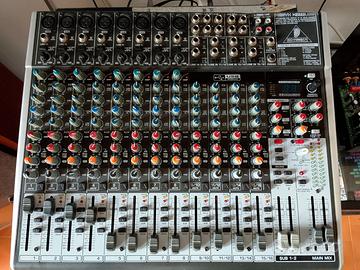 Mixer Behringer Xenix X2222USB con custodia