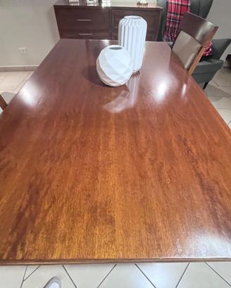 Tavolo  in legno allungabile a 8 posti , con 6 sed