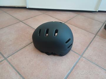 Casco per Monopattino / Bicicletta taglia 54/58