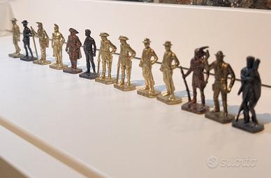 Soldatini in metallo sorpresa Kinder 