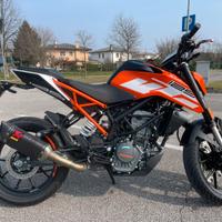 KTM Duke 125 - Anno 2018 - Tagliandi Ufficiali KTM
