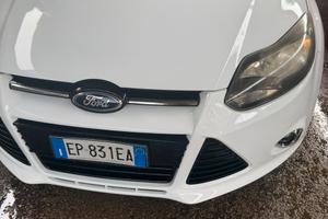 Ford focus 2012 benzina/gpl