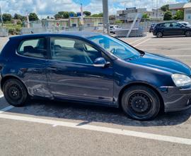 VOLKSWAGEN Golf 5ª serie - 2005