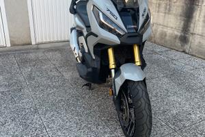 Xadv 750