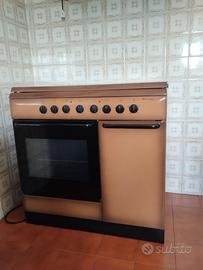 Cucina gas , stufa legna