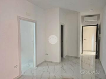 2 LOCALI A CASALNUOVO DI NAPOLI