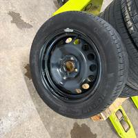 4 Cerchi originali e Pneumatici estivi twingo