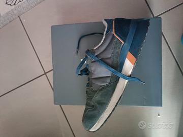 scarpe sportive 