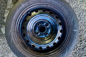 Set cerchi 15” con gomme invernali