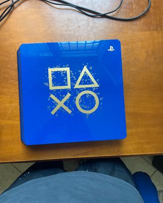 PS4 Limited Edition Days of Play slim