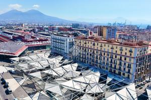 3 LOCALI A NAPOLI