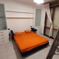 mobile parete da soggiorno o ufficio con divano tr