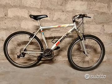 2 MOUNTAIN BIKE RUOTE DA 26 POLLICI 