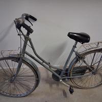 Bicicletta vecchia da restaurare